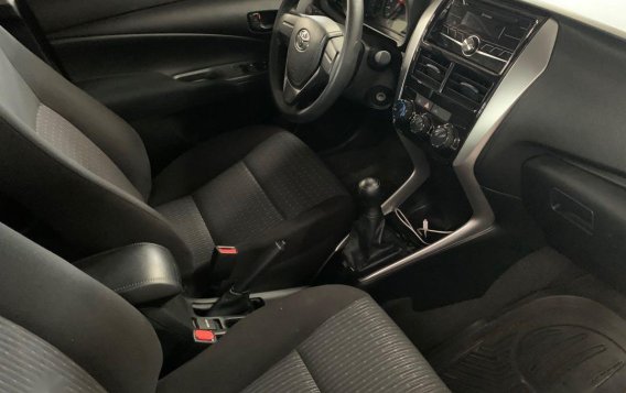 Selling Grey Toyota Vios 2019 in Quezon-7