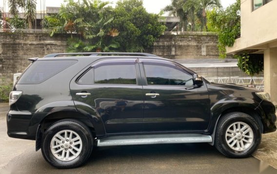 Black Toyota Fortuner 2013 for sale in Quezon-4