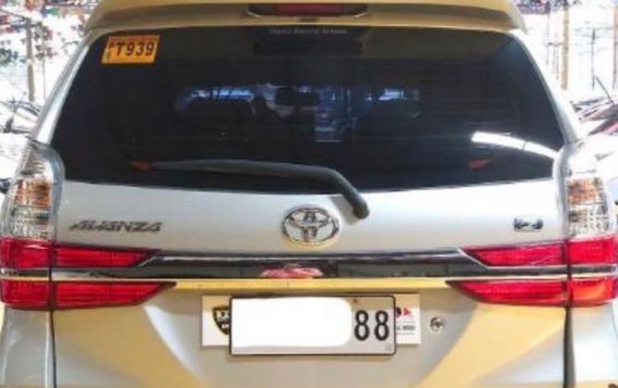 Selling Brightsilver Toyota Avanza 2020 in Marikina-3