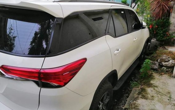 Selling White Toyota Fortuner 2019 in Quezon-4
