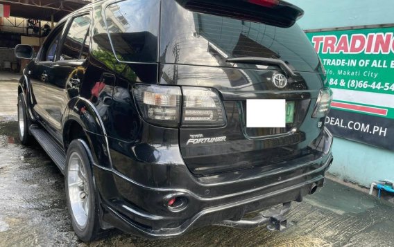 Black Toyota Fortuner 2009 for sale in Makati-5