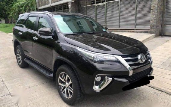 Selling Black Toyota Fortuner 2018 in Taguig-1