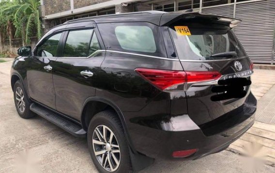 Selling Black Toyota Fortuner 2018 in Taguig-3