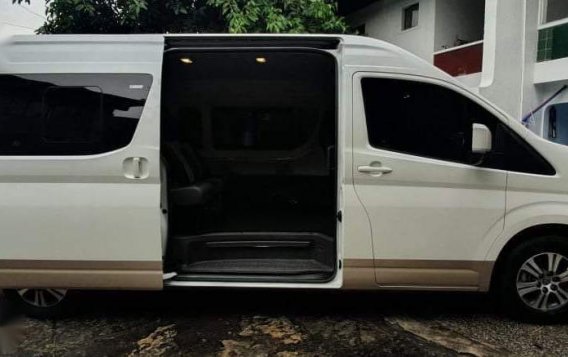 Pearl White Toyota Grandia 2020 for sale in Pasay-6