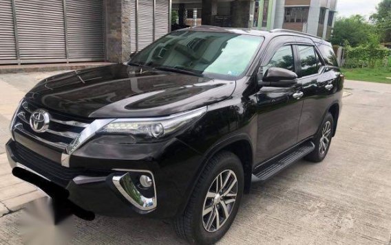 Selling Black Toyota Fortuner 2018 in Taguig-2