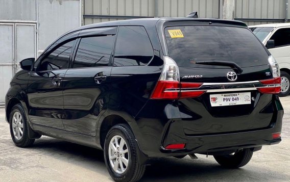 Selling Black Toyota Avanza 2021 in Makati-3
