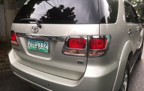 Brightsilver Toyota Fortuner 2007 for sale in Quezon-3