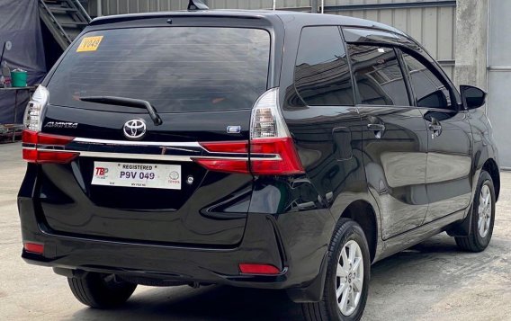Selling Black Toyota Avanza 2021 in Makati-4