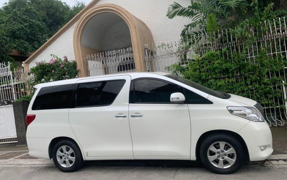 White Toyota Alphard 2012 for sale in Automatic-4
