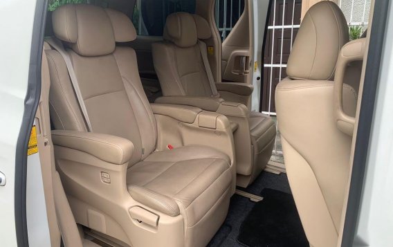 White Toyota Alphard 2012 for sale in Automatic-7