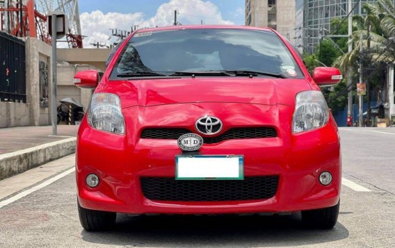 Red Toyota Yaris 2013 for sale in Automatic-1