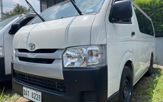 Selling Pearl White Toyota Hiace 2021 in Quezon City-1