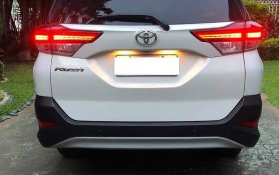 White Toyota Rush 2018 for sale in Automatic-3
