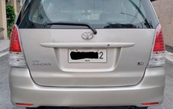 Selling Silver Toyota Innova 2011 in Quezon-1