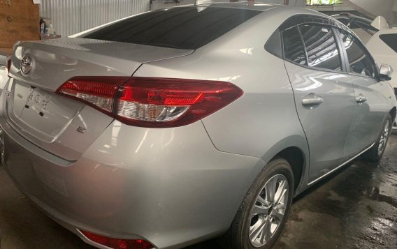 Selling Brightsilver Toyota Vios 2018 in Quezon-2