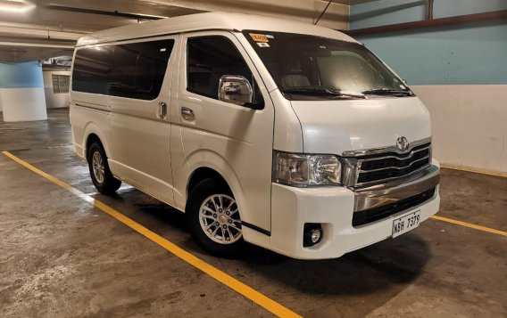 Selling Pearl White Toyota Hiace Super Grandia 2018 in Pateros