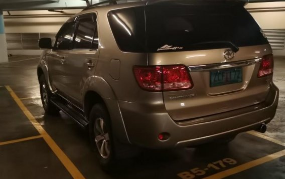  Grey Toyota Fortuner 2005 for sale in Pateros-2