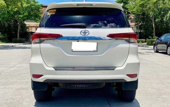 Selling Pearl White Toyota Fortuner 2016 in Makati-3