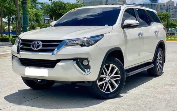 Selling Pearl White Toyota Fortuner 2016 in Makati-2