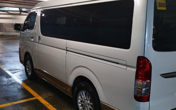 Pearl White Toyota Hiace Super Grandia 2016 for sale in Pateros-3