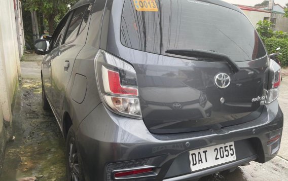 Selling Grey Toyota Wigo 2021 in Quezon City-2