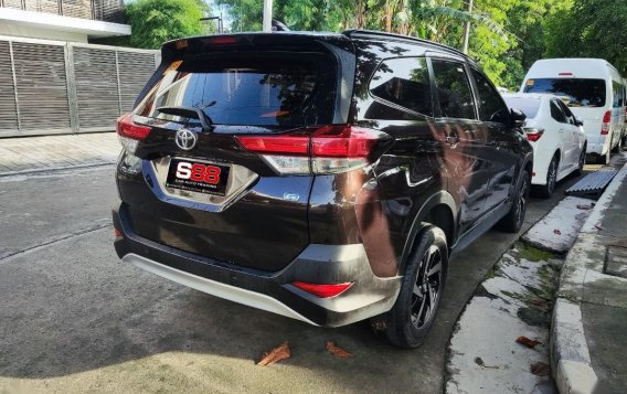Selling Black Toyota Rush 2019 in Quezon-1