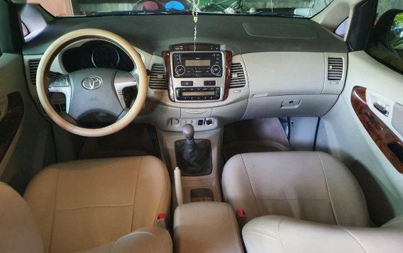 White Toyota Innova 2013 for sale in Quezon-2