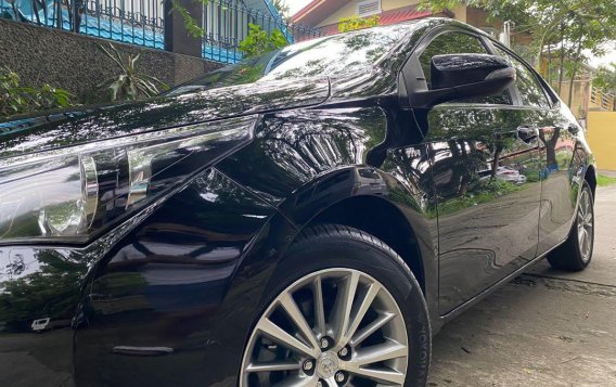 Selling Black Toyota Altis 2016 in Quezon City-1