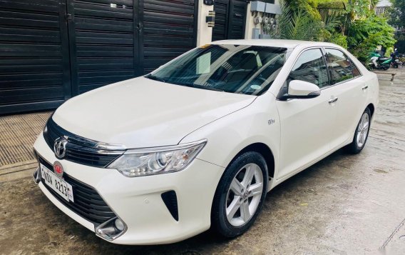 Pearl White Toyota Camry 2016 for sale in Automatic-5