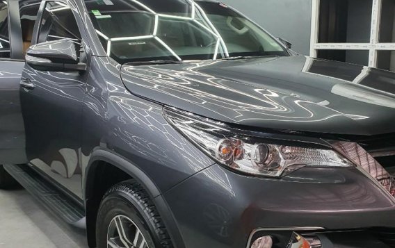 Selling Grey Toyota Fortuner 2016 in Parañaque-3