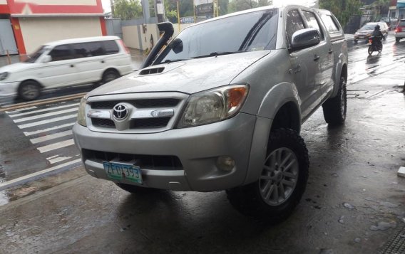 Silver Toyota Hilux 2006 for sale in Automatic-4