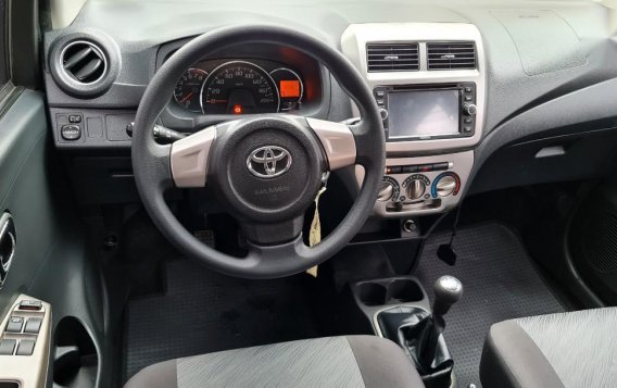 Selling Grey Toyota Wigo 2016 in Quezon-3