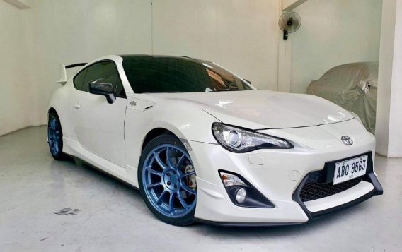 Selling Pearl White Toyota 86 2016 in Quezon City-5