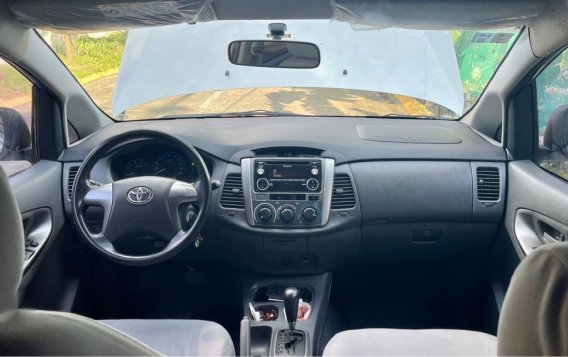 Pearl White Toyota Innova 2016 for sale in Las Piñas-3