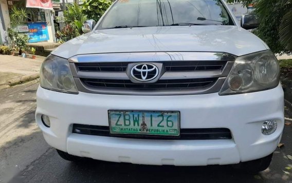 Sell White 2006 Toyota Fortuner in Quezon City-2