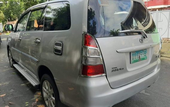 Selling Silver Toyota Innova 2012 in Quezon City-3