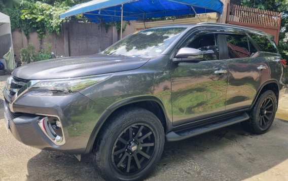 Sell Grey 2019 Toyota Fortuner in Malabon-2