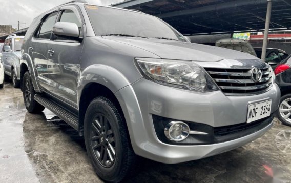 Silver Toyota Fortuner 2016 for sale in Las Pinas-2