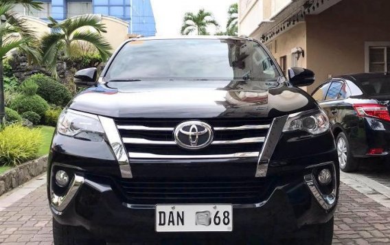 Selling Black Toyota Fortuner 2019 in Manila-1