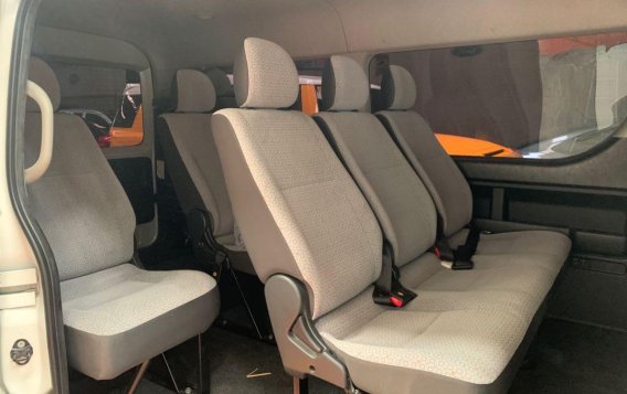 Selling White Toyota Hiace 2019 in San Juan-4