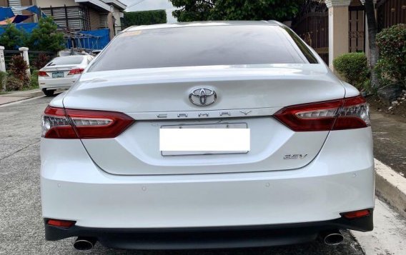 Pearl White Toyota Camry 2020 for sale in Automatic-4