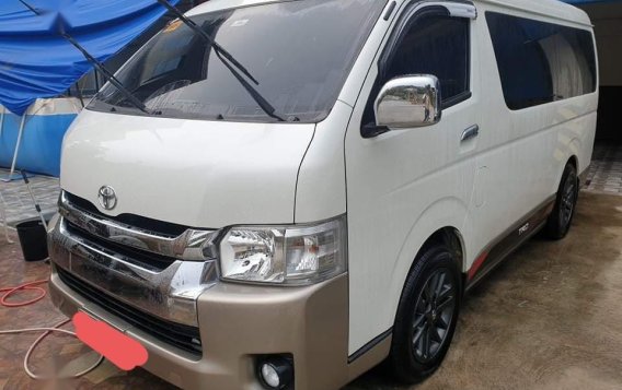 Selling White Toyota Hiace Super Grandia 2016 in Makati-1