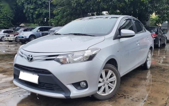 Selling Brightsilver Toyota Vios 2018 in Makati-2