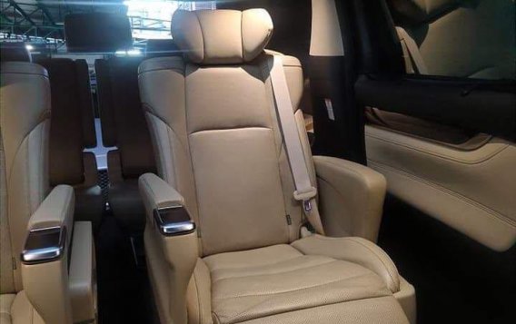 Selling Black Toyota Alphard 2020 in Quezon City-6