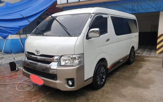 Selling White Toyota Hiace Super Grandia 2016 in Makati-3