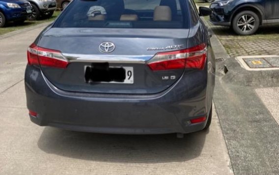 Selling Grey Toyota Corolla Altis 2016 in Muntinlupa-1