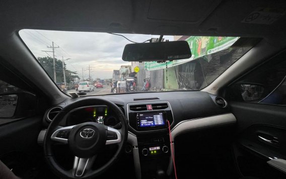 Selling Pearl White Toyota Rush 2019 in Parañaque-6
