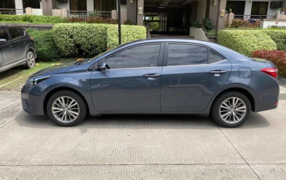 Selling Grey Toyota Corolla Altis 2016 in Muntinlupa-6