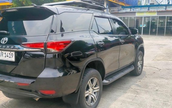 Selling Black Toyota Fortuner 2017 in Pasig-5