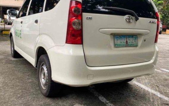  White Toyota Avanza 2011 for sale in Manual-5